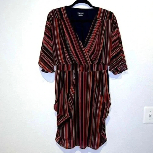 City Chic Amber wrap dress size 12-XXS - Picture 2 of 4